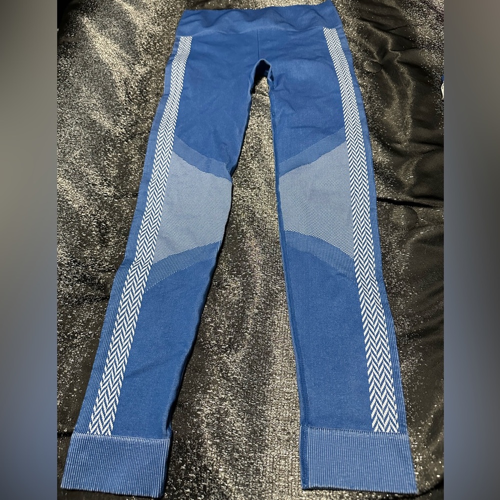 Fabletics Set - Picture 4 of 8